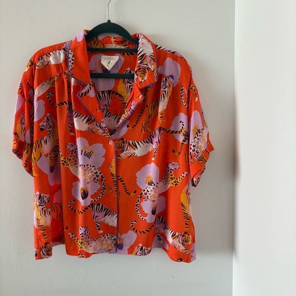 Anthropologie Claire Colin Dreamer Pajama Tiger Flower Print TOP Size L NWOT - Picture 6 of 12